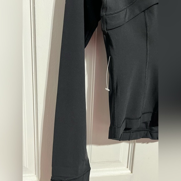 NWOT Lululemon Define Cropped Jacket Nulu color Black Sz 6 - Picture 8 of 9